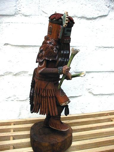 Bild von der geschnitzten Figur 2